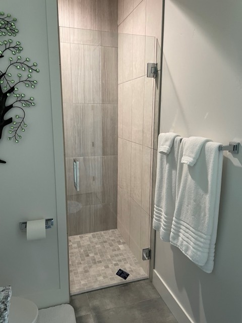 Tile & Glass Shower